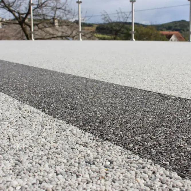 Steinteppich grau draußen