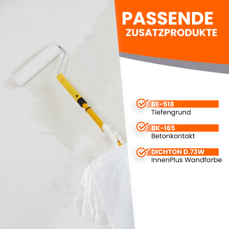 Maler streicht Wand mit Farbroller, passende Zusatzprodukte aufgelistet.