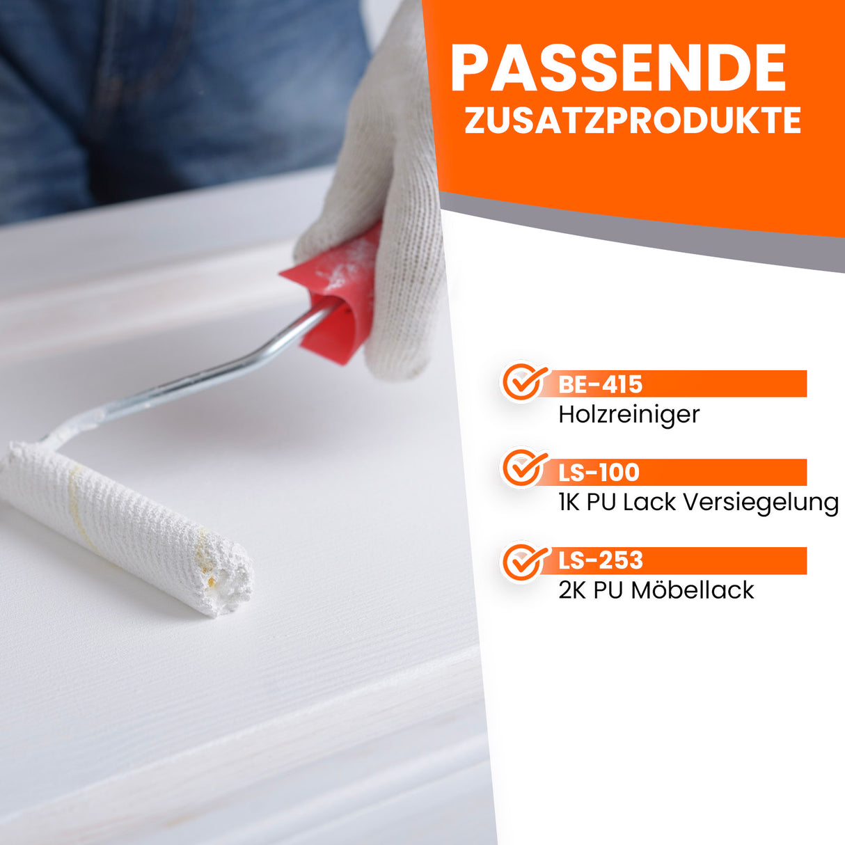 Person streicht Holz mit Farbrolle.