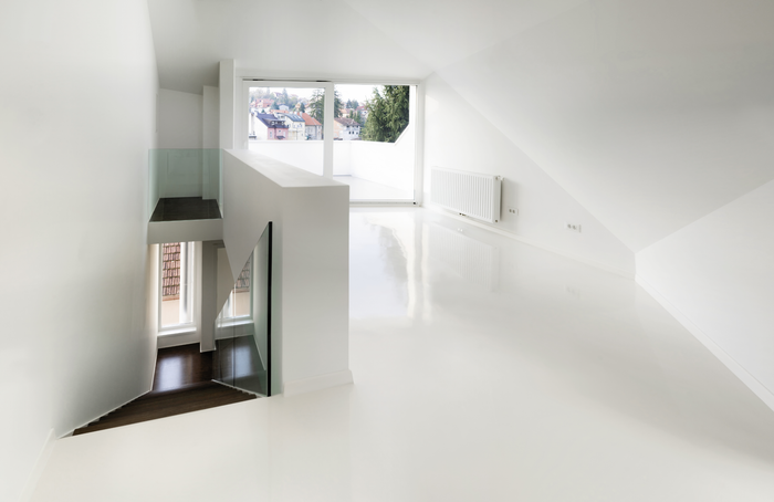 frische Bodenbeschichtung im Haus