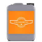Kanister mit "Grundierung" Etikett.
