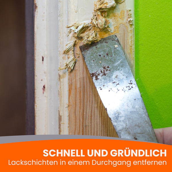 Lack wird mit Spachtel entfernt.