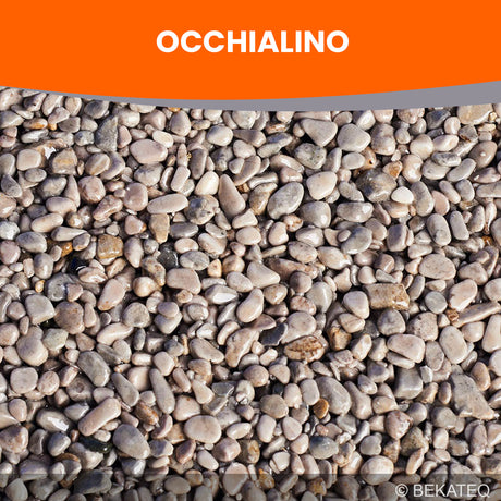 Kieselsteine in Nahaufnahme, "OCCHIALINO".