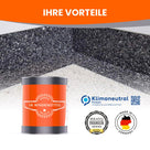 Bindemittel-Dose vor Steinwand.