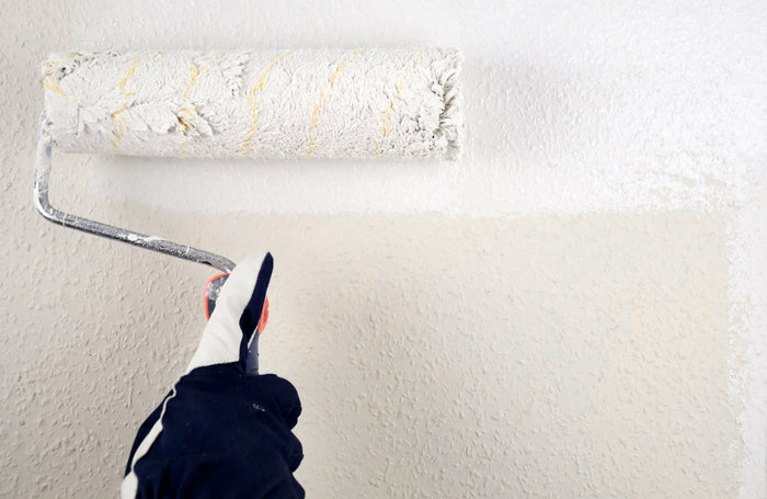 Wand überstreichen
