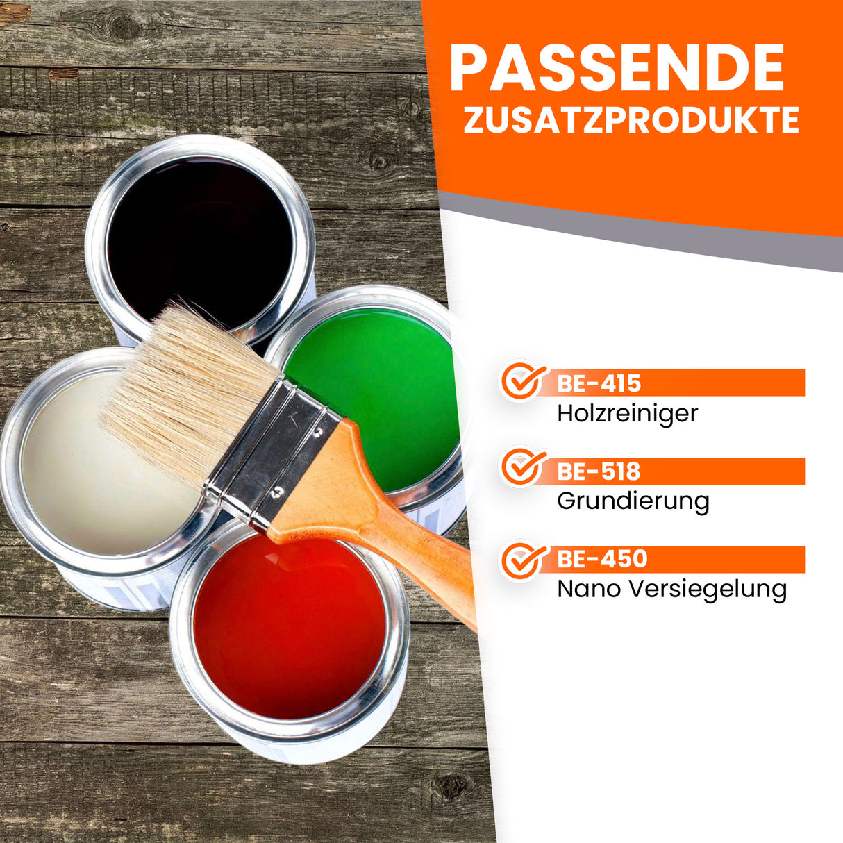 Pinsel und Farbdosen auf Holz.