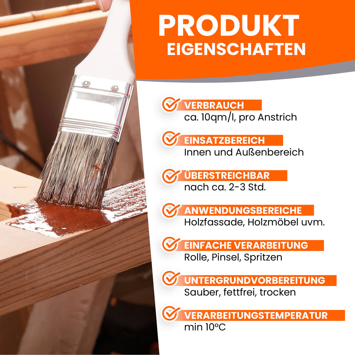 Pinsel streicht braune Holzlasur.